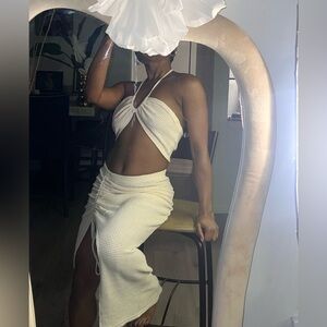 Elegant White Knit Skirt